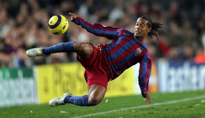 Bestand:Ronaldinho219053c7hu.jpg